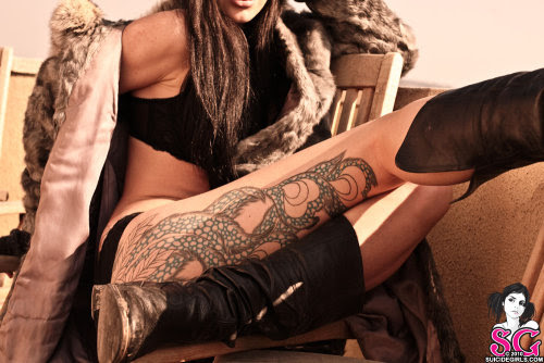 tattooed girl tattooed girl