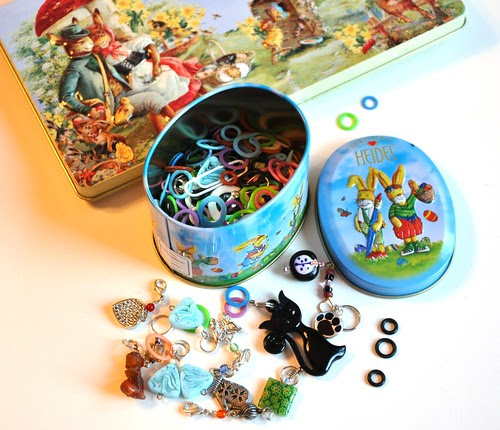 tins with stitch markers-1