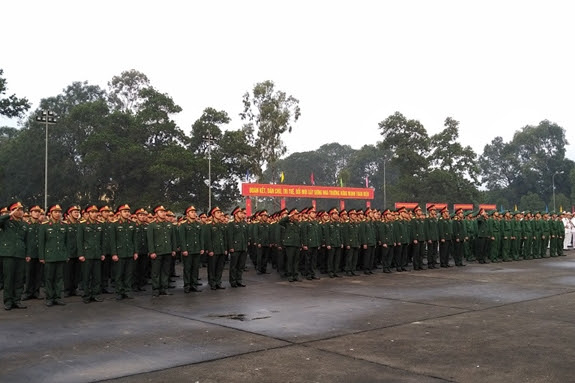 Toàn quân sôi nổi ra quân huấn luyện năm 2019