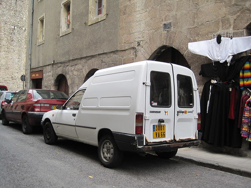 Furgoneta Peugeot a Vilafranca del Conflent