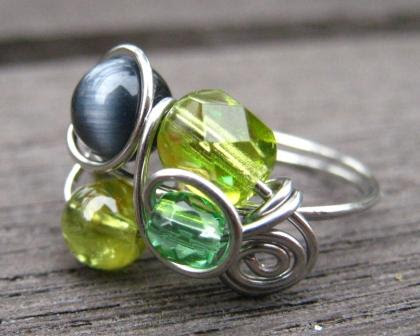 wire wrapped ring Fruity wire wrapped ring