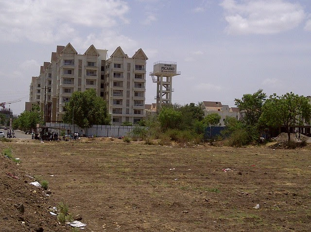 Kumar Picasso - Baburao Shankarrao Tupe Road (D P Road) Hadapsar - Visit Livogue - 1 BHK, 1.5 BHK & 2 BHK Flats at Malwadi Hadapsar, Pune 411028