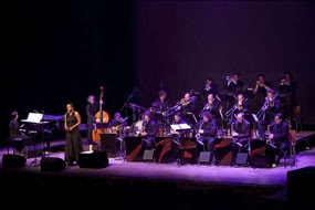 Brussels Jazz Orchestra & Tutu Puoane (foto: Cees van de Ven)