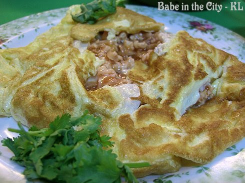KT - Pattaya Omelette with Chicken, Prawns and Squid fillings RM15