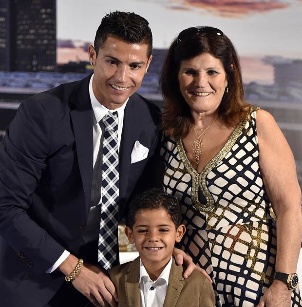 Cristiano Ronaldo Jr. Mom / Cristiano Ronaldo S Mother