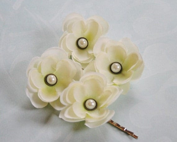 Pearl Bridal Fashion Flower Hairpins Set of 4 in ivory for bride,bridesmaids,flowergirl,teen,girl,women