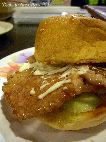 Macau Pork Chop Burger (RM6.90)