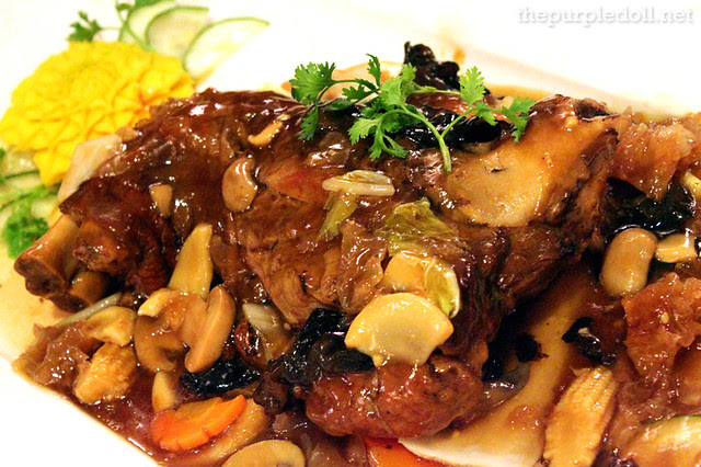 Braised Pata Tim P465