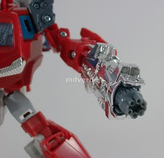 Transformers Ironhide Classic Henkei - modo robot (by mdverde)