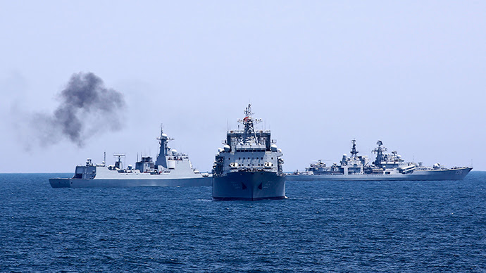 ARCHIVE PHOTO: Chinese and Russian naval vessels are seen during Joint Sea-2014 naval exercise outside Shanghai on the East China Sea, May 23, 2014 (Reuters / China Daily)