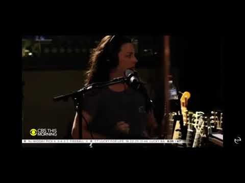 Evanescence - Broken Pieces Shine Lyrics