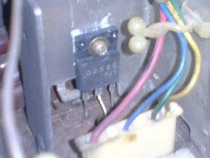 Transistor 2SD2580 di Mainboard