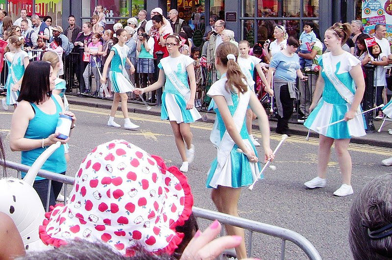 File:BedfordMajorettes.JPG