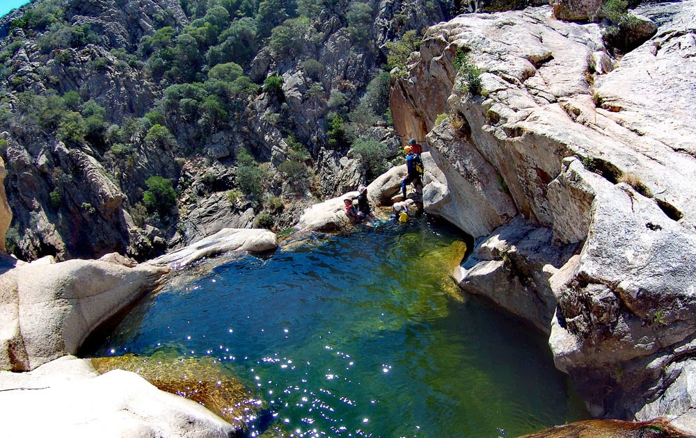 Un Tuffo Nelle Piscine Naturali Piu Belle Della Sardegna