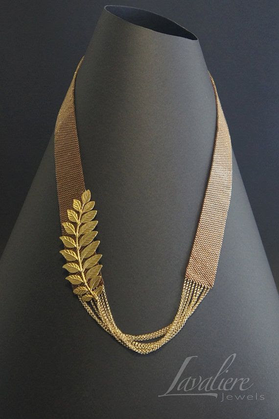 http://www.pinterest.com/pin/58828338856817708/ WOW! A Sprig of Golden Leaf- Weaving of Miyuki seed beads with gold-plated charm & gold filled chains.
