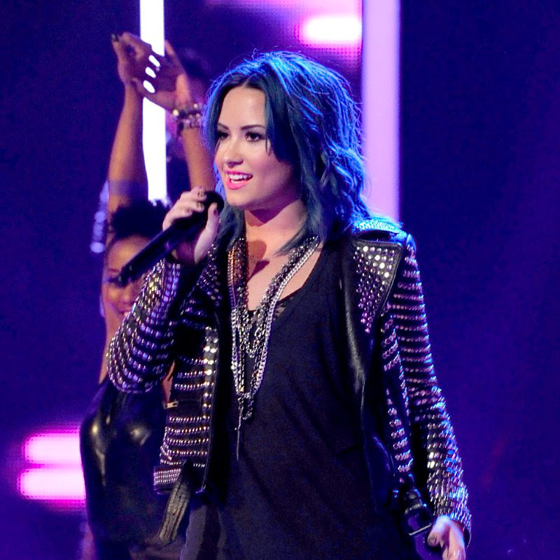 BKnME: Video: Demi Lovato Performs 'Neon Lights' on 'The X Factor'