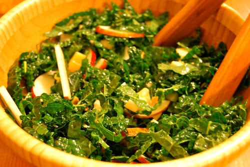 289/365: Raw Kale Salad