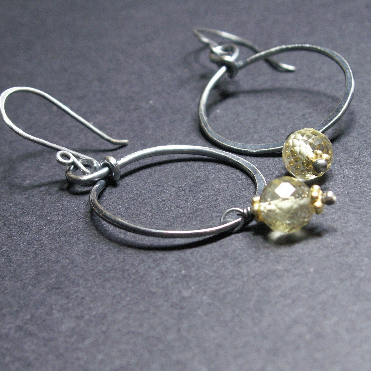 Earrings . Lemon Quartz . Circle