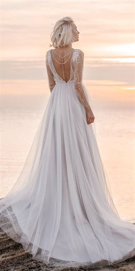 21 Most Wanted White Elegant Gowns Wedding Dresses Guide 21 Most Wanted White Elegant Gowns Wedding Dresses Guide