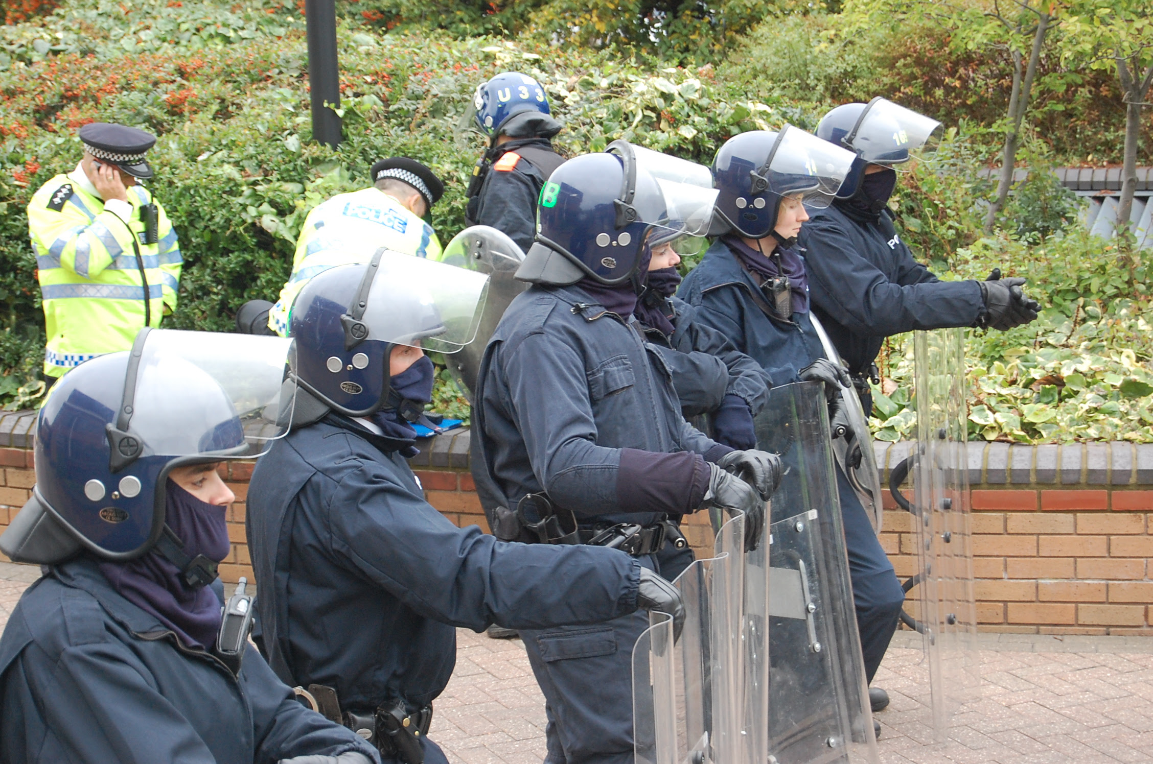 Uk riot London Police Deploy Extra Officers After Rioting ABC News