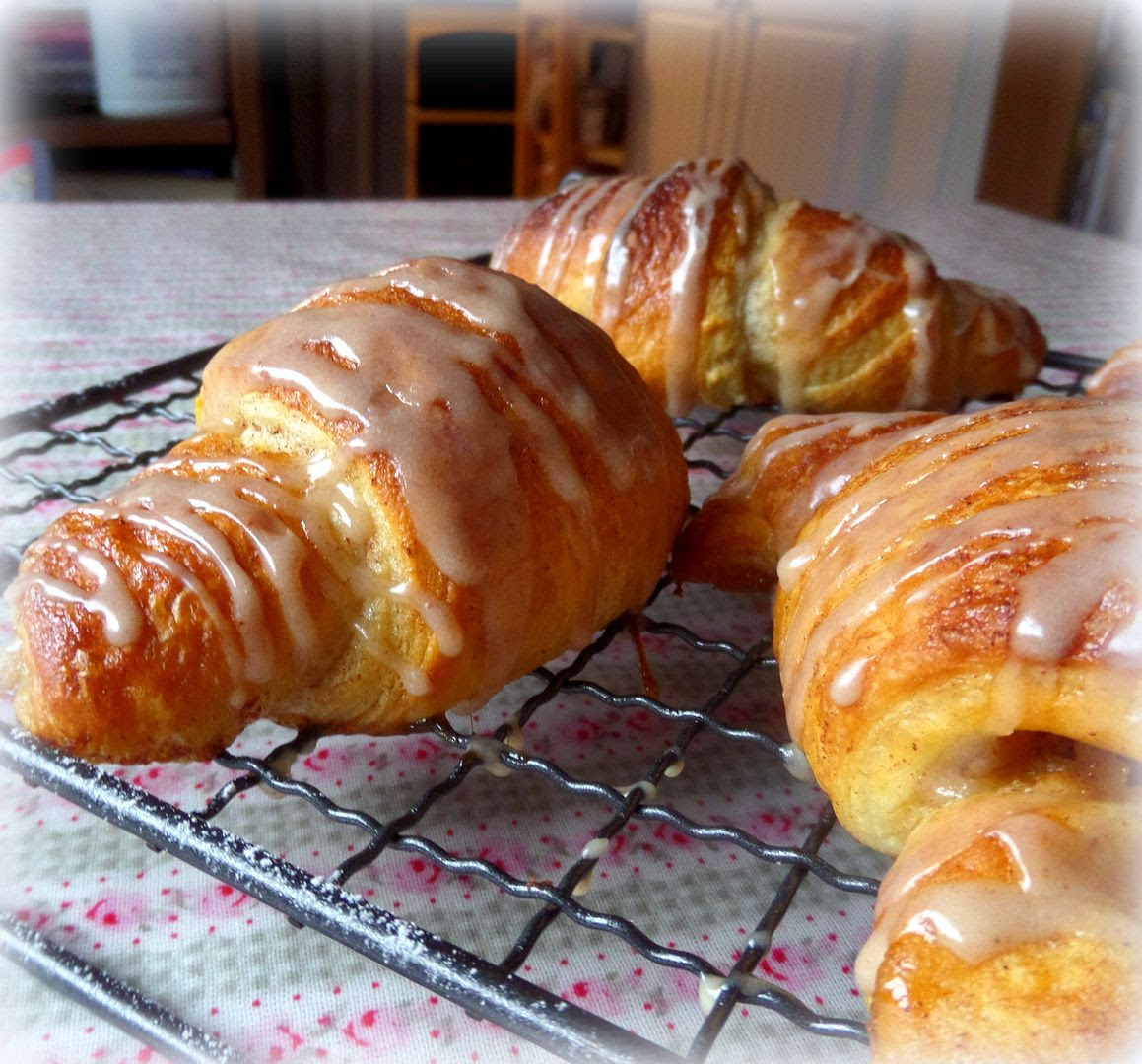 Spiced Apple Croissants Spiced Apple Croissants