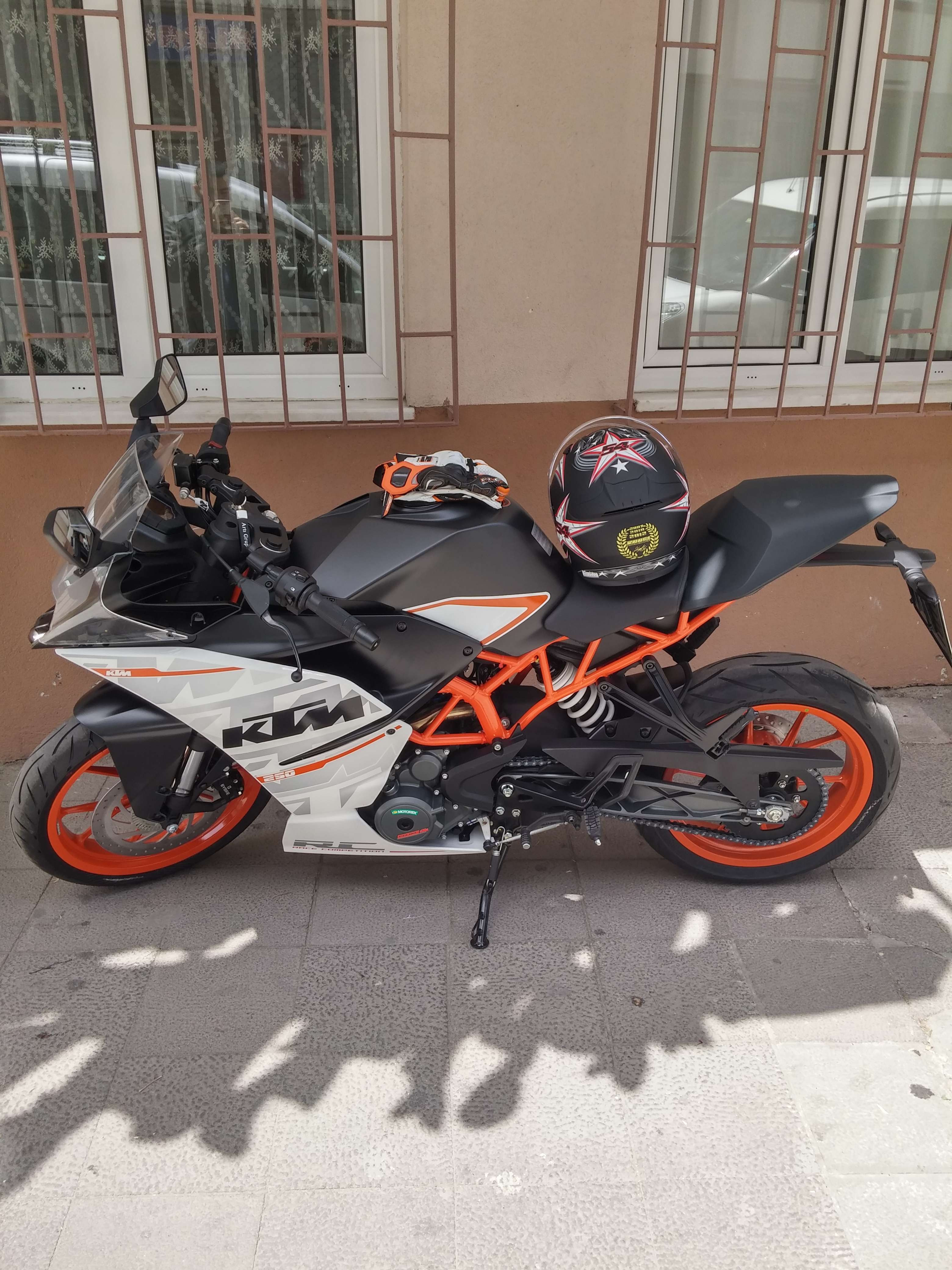Ironingmaiden: Ktm Rc 250 Uzun Yol