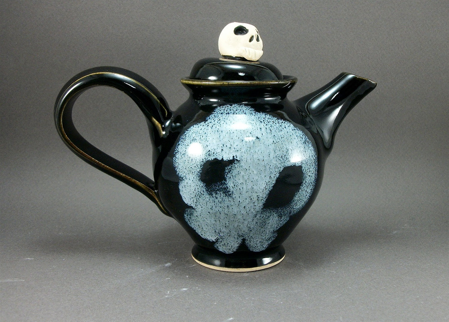 small skull teapot