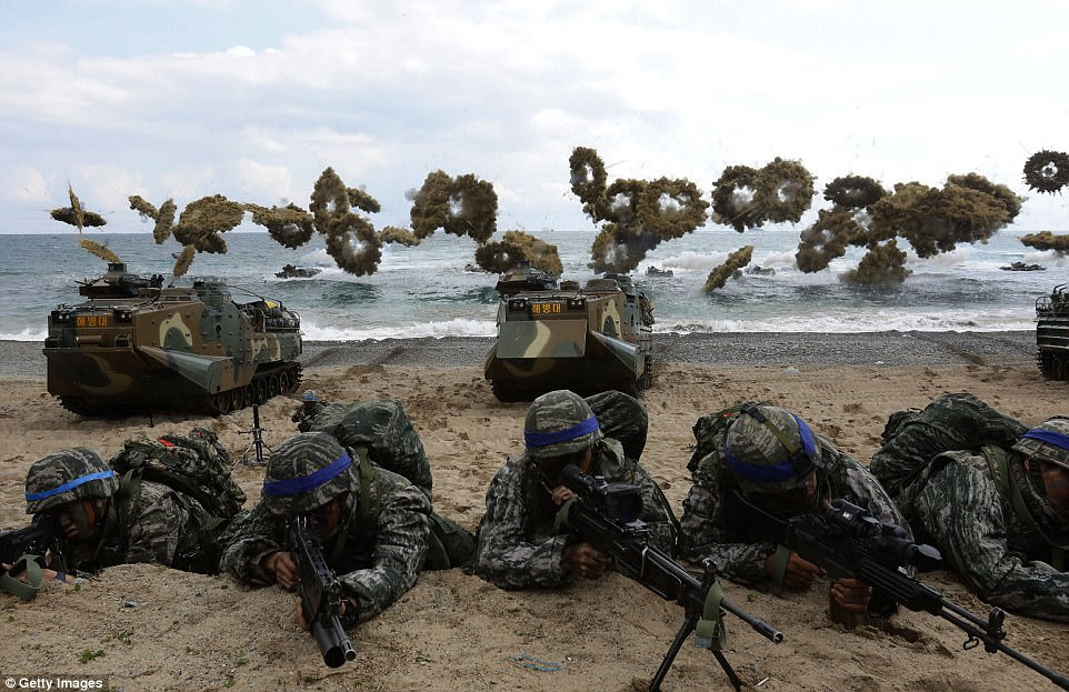 These awe-inspiring pictures show South Korean marines practicing a landing operation as a part of their annual military training with US troops