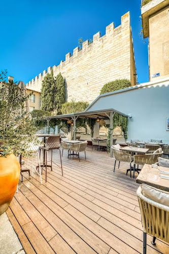 SAS Grand Hotel Du Pont D Avignon