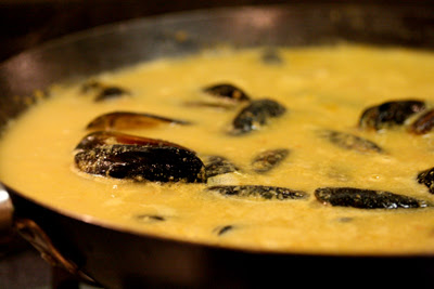 Mussels simmering small