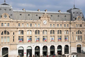 Hôtel ibis Paris Porte de Clichy Centre.