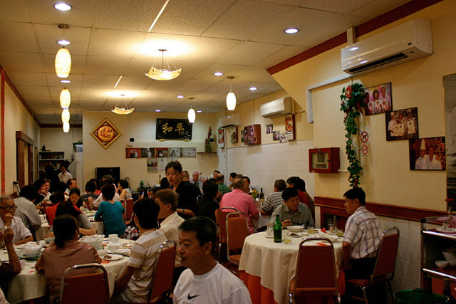 Wo Peng's is simple and no-frills, decorwise - we're all here for the food!