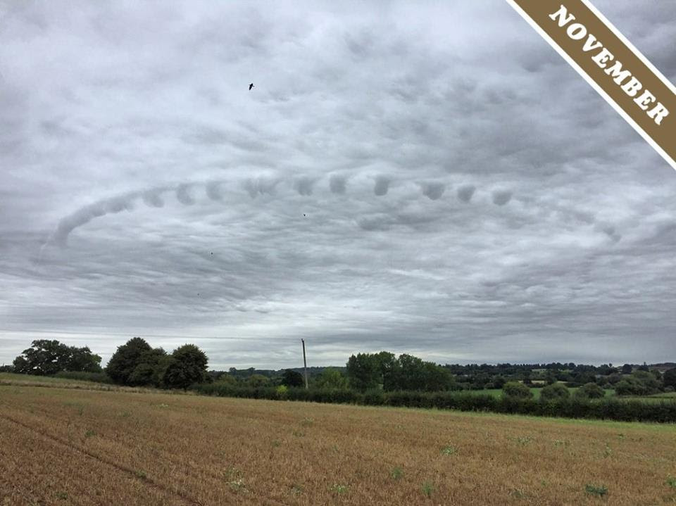 strange cloud ring uk, mysterious cloud ring uk, uk cloud ring november 2016, strange cloud, cloud mystery, mysterious cloud uk, A mystery in the clouds, A mystery in the clouds uk, uk ring cloud, strange cloud ring uk