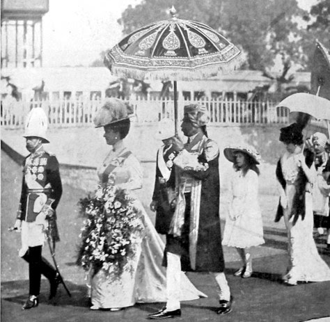 King George V and the Queen arrive in Delhi in 1911, where he was proclaimed Emperor