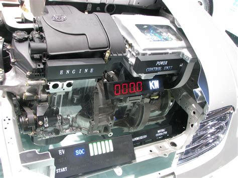 Does Hybrid Car Use Battery