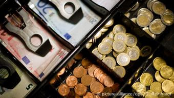 Στη Γερμανία δεν φαίνεται να βρίσκει πρόσφορο έδαφος η ιδέα της πλήρους κατάργησης χαρτονομισμάτων και κερμάτων Στη Γερμανία δεν φαίνεται να βρίσκει πρόσφορο έδαφος η ιδέα της πλήρους κατάργησης χαρτονομισμάτων και κερμάτων