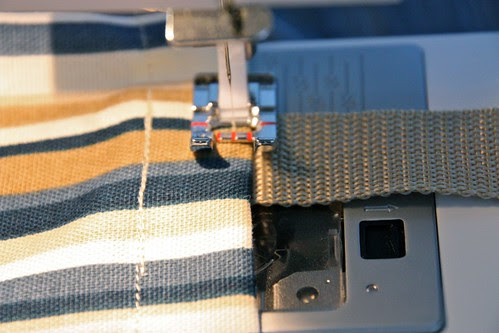 24 - Topstitch top of Bag