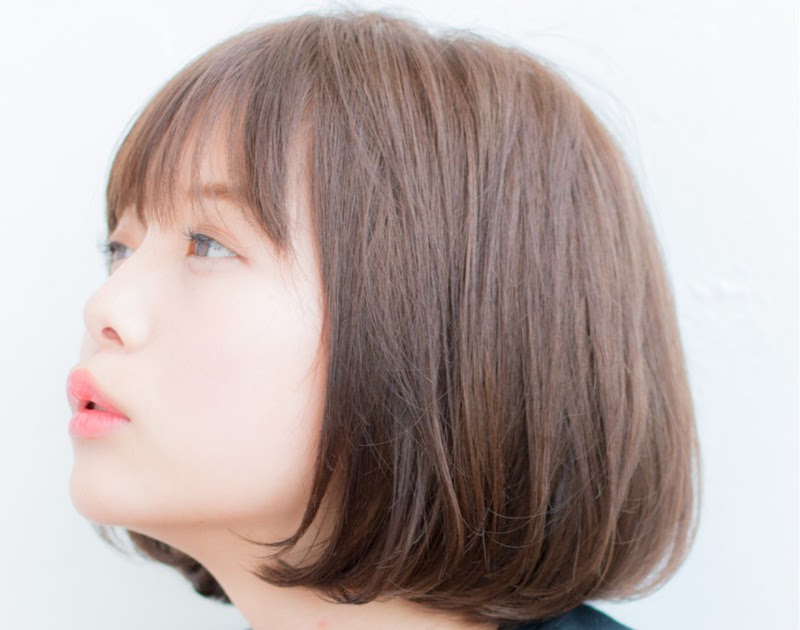 メイク 薄く 見える