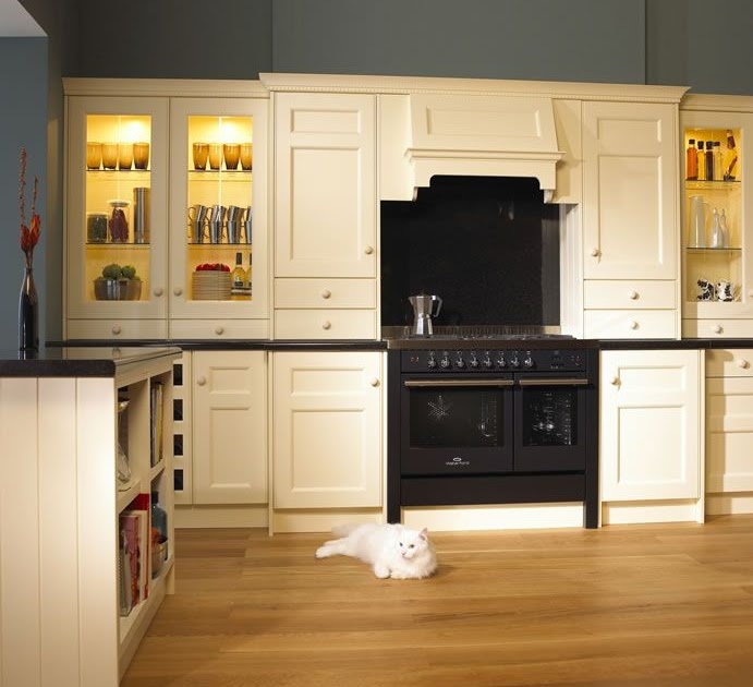 Black And Cream Kitchen Decor - Kitchen Ideas