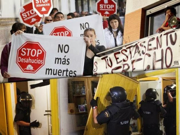 Ισπανία: Πετούν τον κόσμο από τα σπίτια τους με τη βία - ΕΙΚΟΝΕΣ ΑΠΟ ΤΟ ΜΕΛΛΟΝ ΤΗΣ ΕΛΛΑΔΑΣ ; BINTEO
