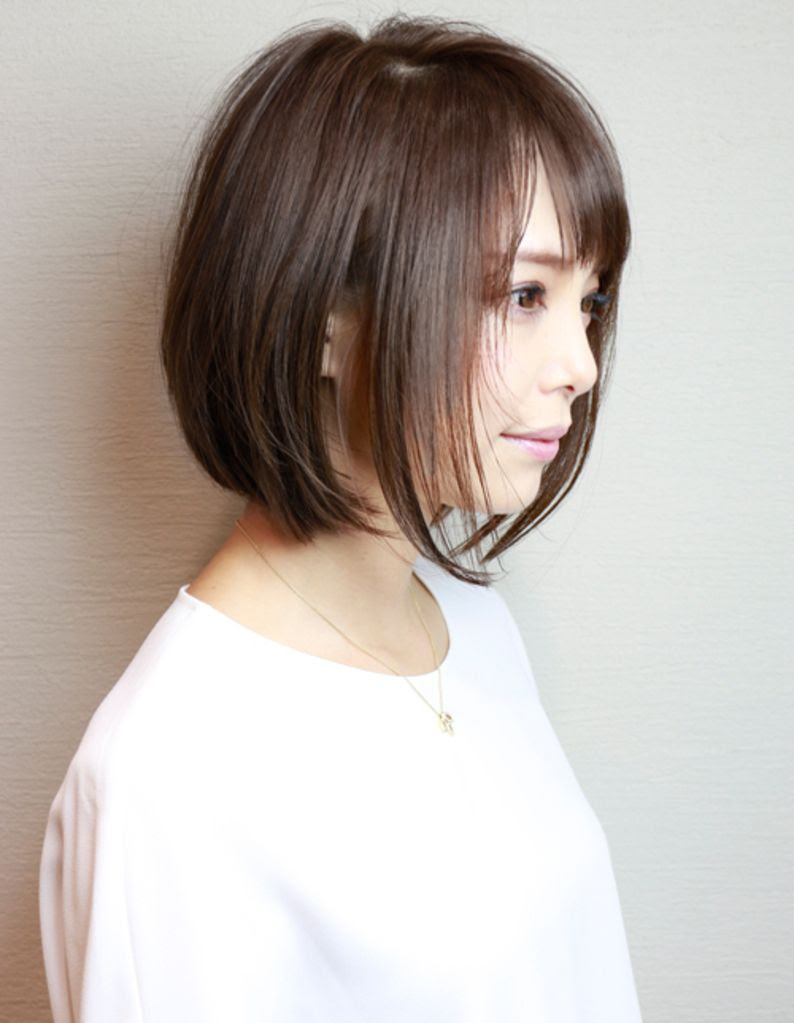 ヘアスタイル ボブ ストレート 前下がり