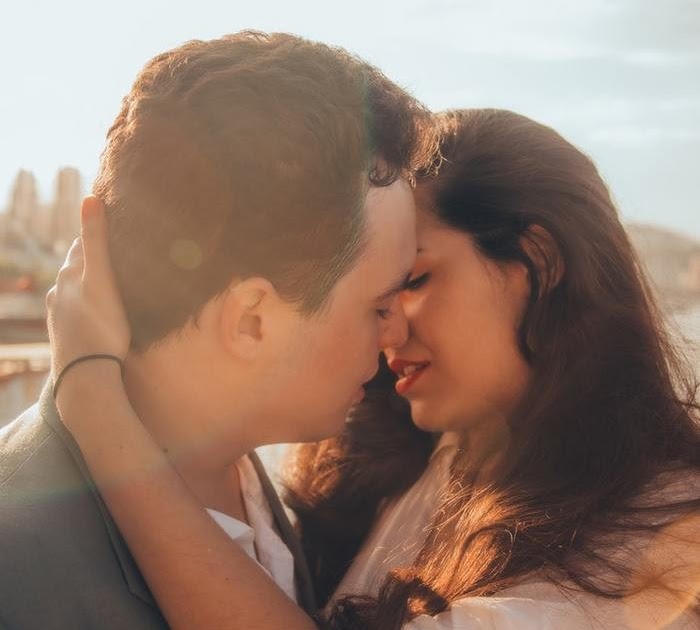 キス したい 時 の 行動 女性