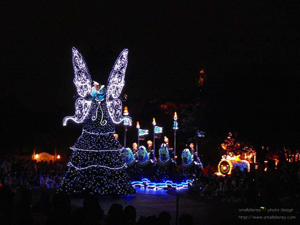 東京ディズニーランドのエレクトリカルパレードをスマホを繋げて