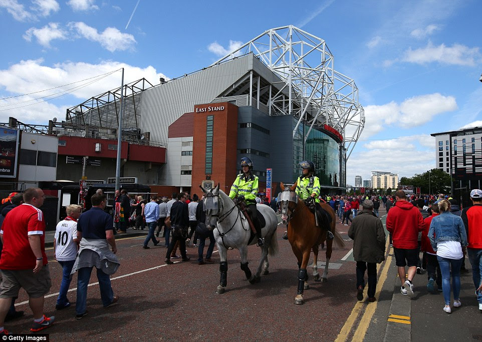 The Premier League game was scheduled to kick-off at 3pm and was pushed back to 3.45pm. The match has now been cancelled