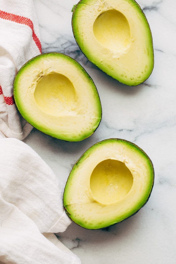 Easy Guacamole Salad - turn everyone's favorite dip into a salad! This avocado salad is sure to be a hit with everyone at potlucks, barbecues, or parties this summer! #summersalad #guacamole #guacamolesalad #deconstructedguacamolesalad #avocadosalad #tomatoavocadosalad | Littlespicejar.com Easy Guacamole Salad - turn everyone's favorite dip into a salad! This avocado salad is sure to be a hit with everyone at potlucks, barbecues, or parties this summer! #summersalad #guacamole #guacamolesalad #deconstructedguacamolesalad #avocadosalad #tomatoavocadosalad | Littlespicejar.com