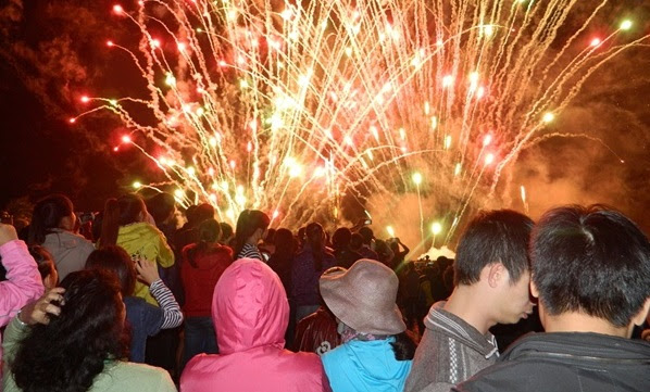 Đại tiệc pháo hoa rực sáng trên bầu trời Âu - Á chào đón năm mới 2016 - ảnh 8 Hình ảnh Đại tiệc pháo hoa rực sáng trên bầu trời Âu - Á chào đón năm mới 2016 số 8