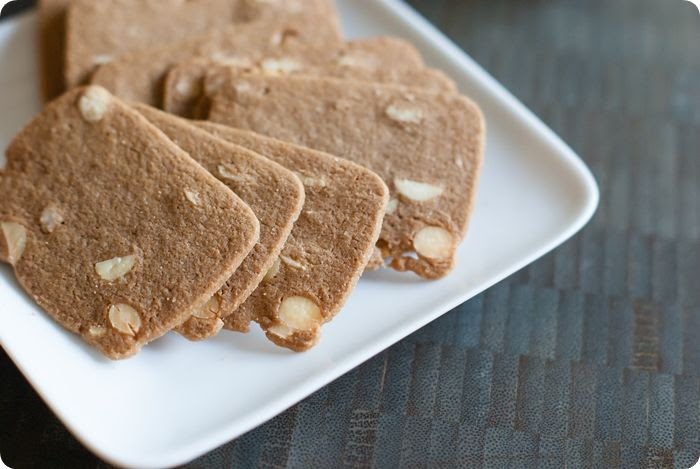 almond butter thins trader joe's
