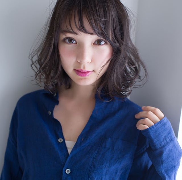 ロイヤリティフリー30 代 ミディアム パーマ 強め 前髪なし 世界のすべての髪型