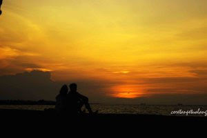 Pantai Marina Semarang Senja Berdua siluet