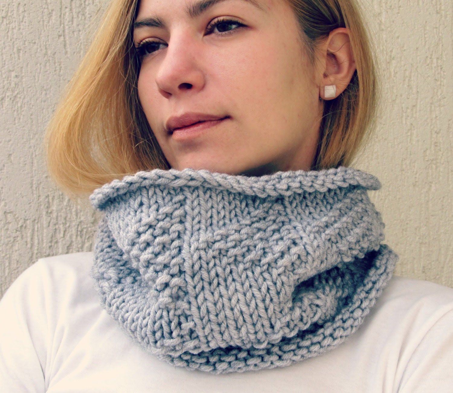 Grey Knit Scarf with triangles / Chunky Cowl tribal / Infinity Scarf Rust White Neckwarmer / Tube Wrap/ Under 50/ Gift europeanstreettean